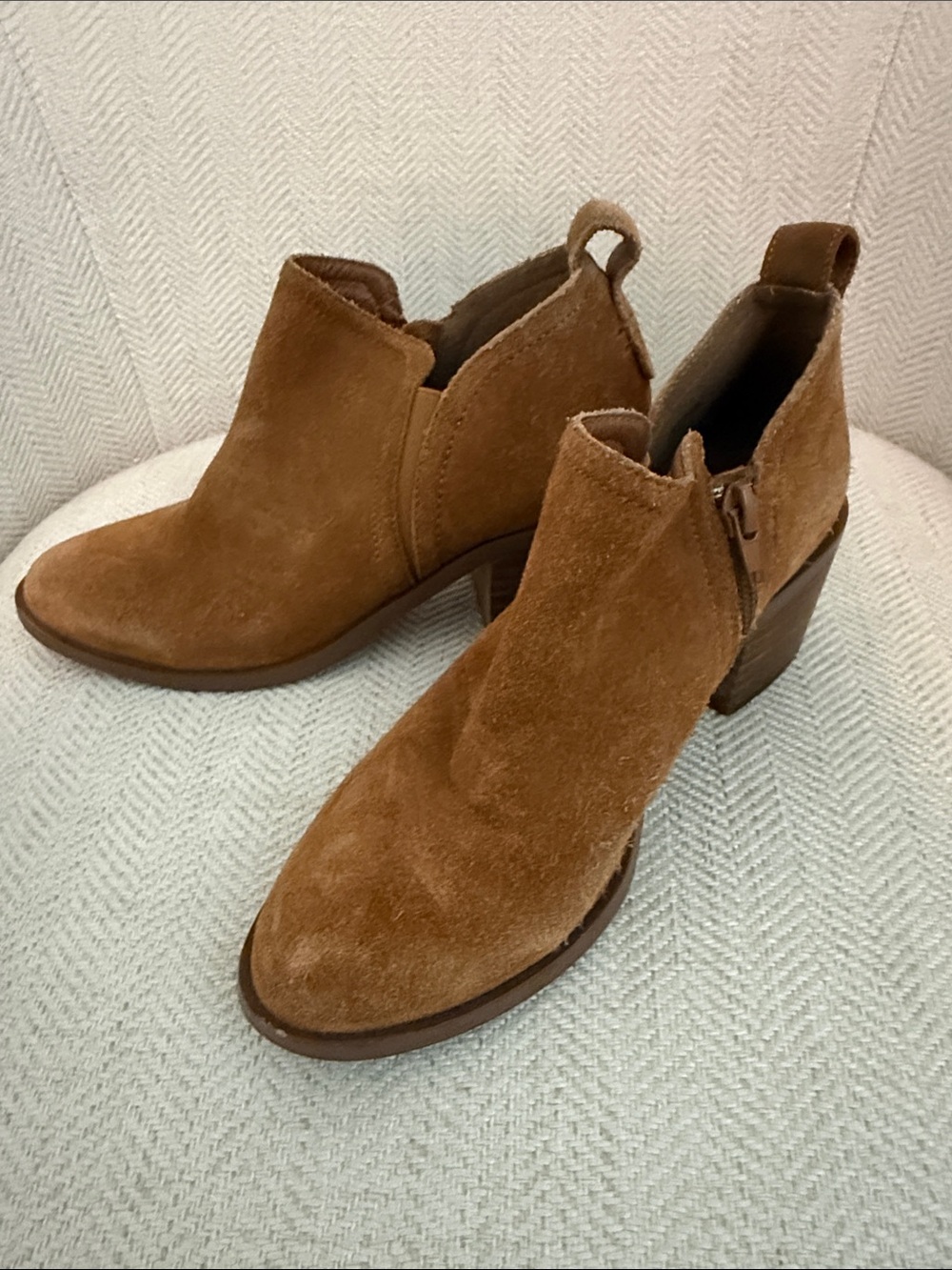Steve Madden Rader suede booties 5.5